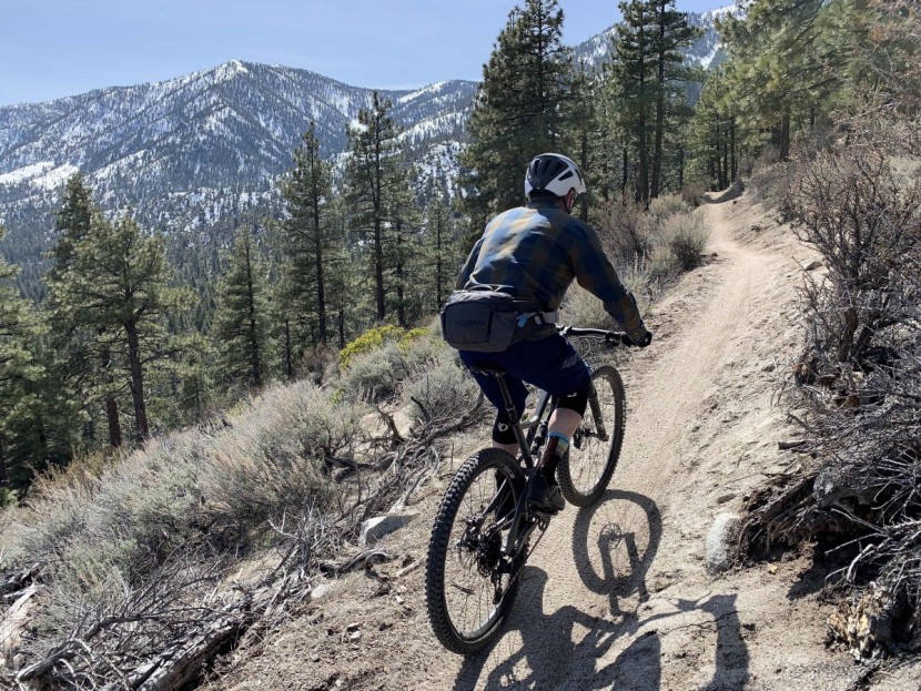 fabric scoop race shallow - pedaling performance is one of the scoop race shallows strong suits...