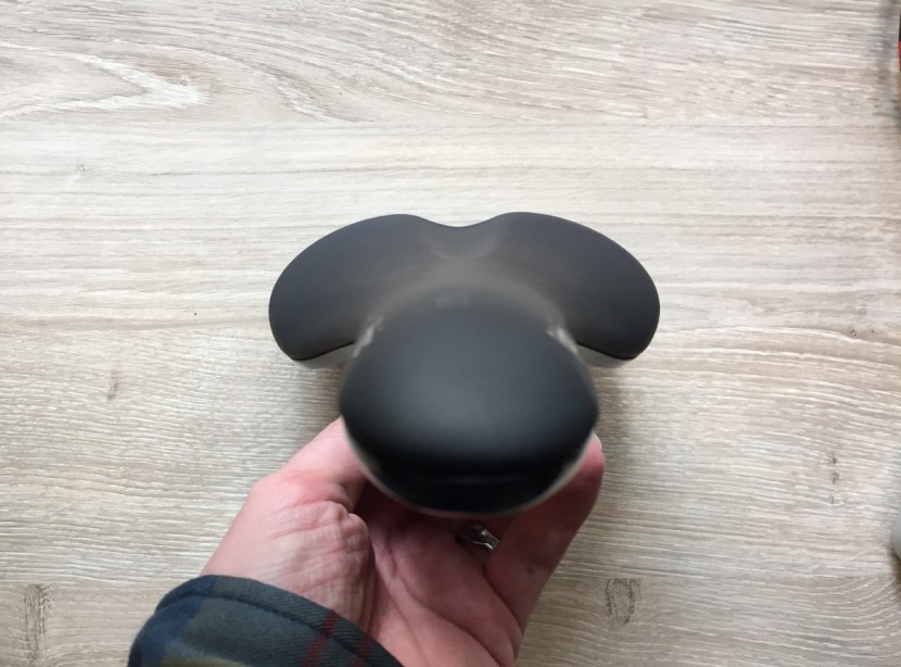 fabric scoop race shallow - it's got a relatively round side to side profile compared to some of...