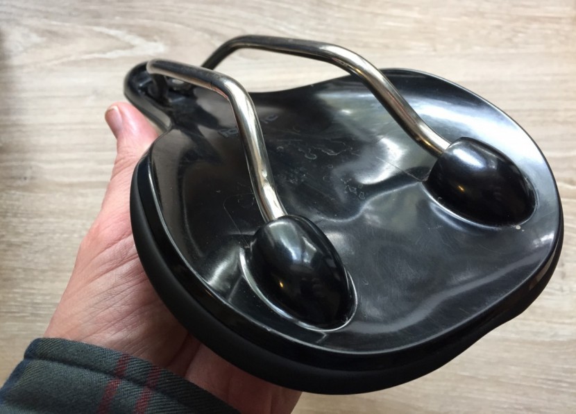 fabric scoop race shallow - other than the lack of tail reinforcement everything about the scoop...