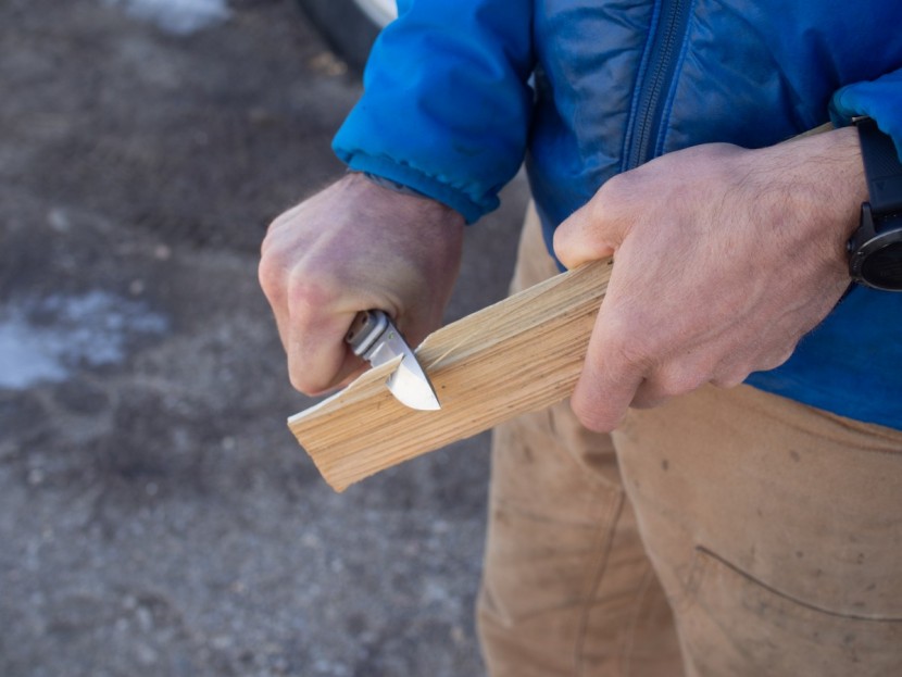 the james brand the chapter - look a the chunk of wood the stout and sharp chapter blade cuts away...