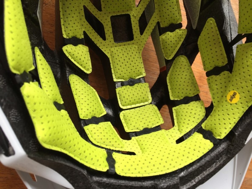 specialized ambush - mips sl technology is exclusive to specialized helmets. it is...