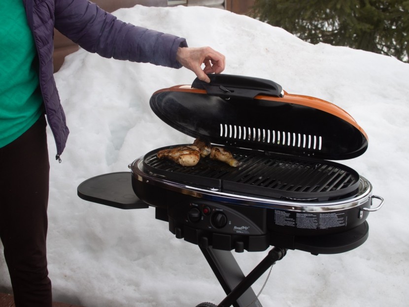 coleman roadtrip lxe - the tight-sealing lid and high powered burners work together to make...