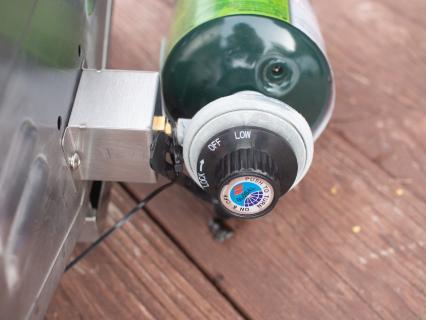 smoke hollow 205 - you are looking at frost on the smoke hollow regulator. in two...