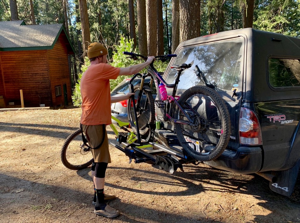 rockymounts monorail - testing the monorail hitch mount platform rack. this is an excellent...