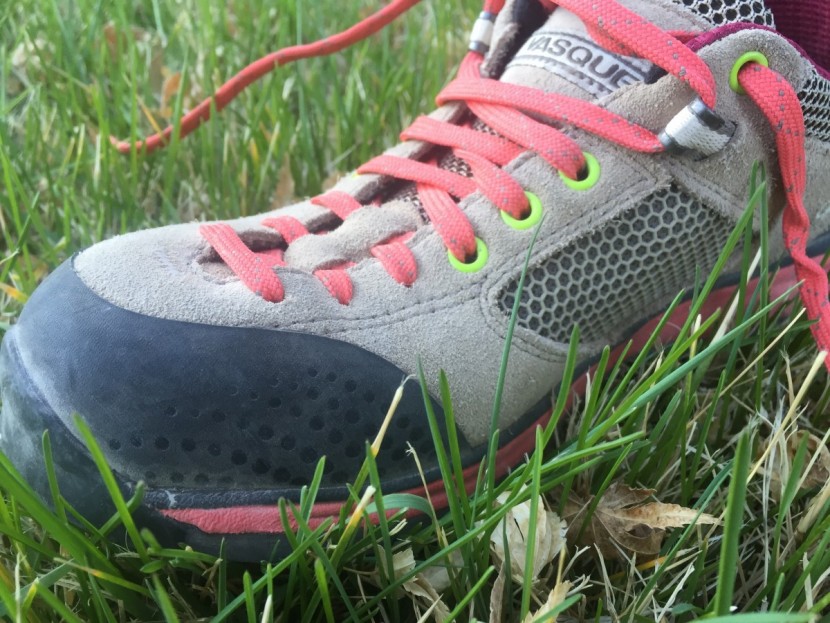 vasque grand traverse for women - the grand traverse's blend of mesh and leather cuts down on weight...