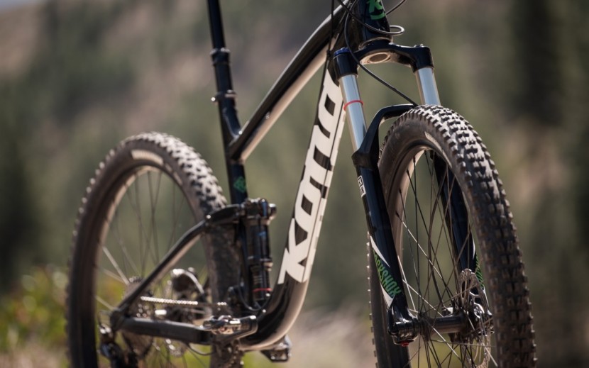 kona satori - we aren't the biggest fans of rockshox recon forks, but the gold...