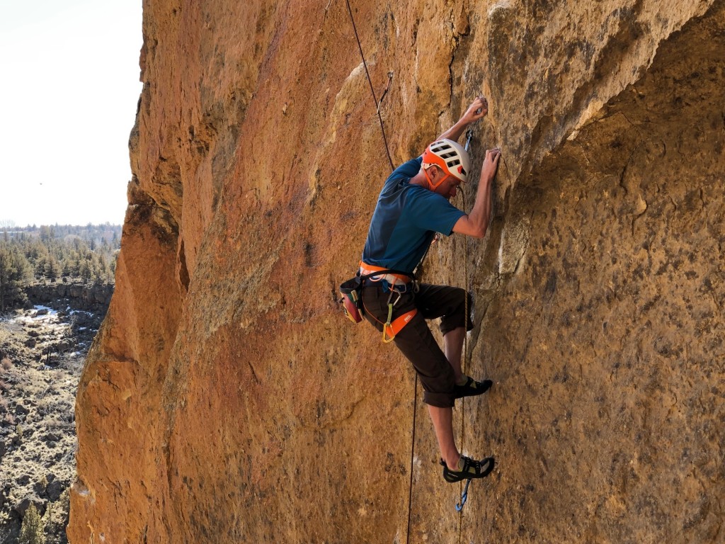 petzl meteor - the meteor is a lightweight eps foam helmet with a polycarbonate...