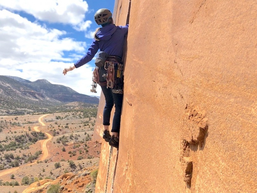 arc'teryx sigma sl anorak pullover for women - stretchy and expertly tailored, the sigma is a delight to climb and...