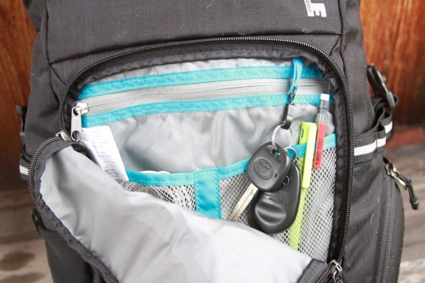 thule pack 'n pedal commuter - some of the organizational features of the pack 'n pedal. while the...