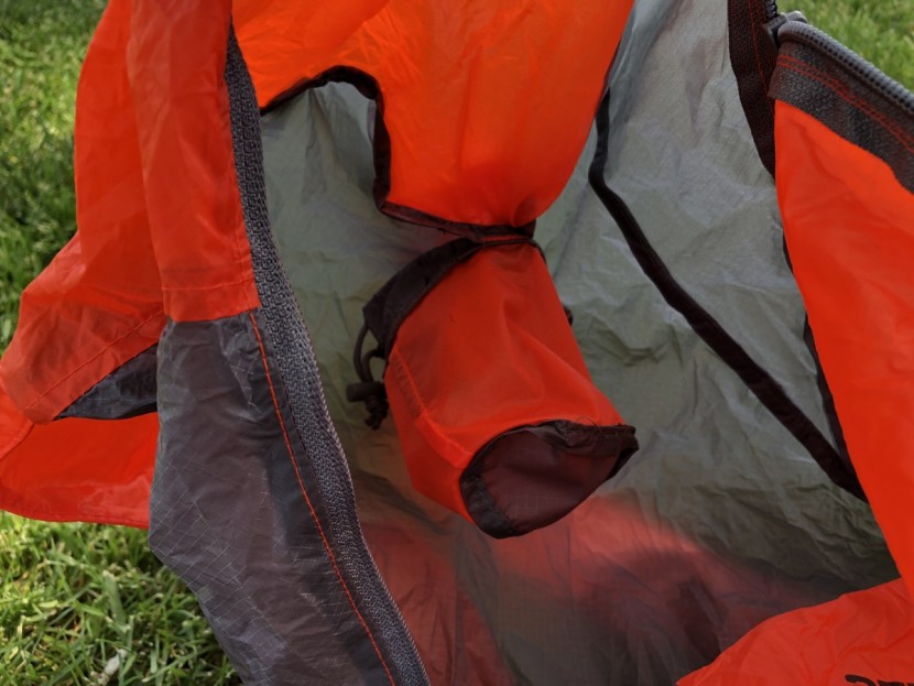 sea to summit ultra-sil day pack - just one big pocket - though you could be crafty and use the stuff...