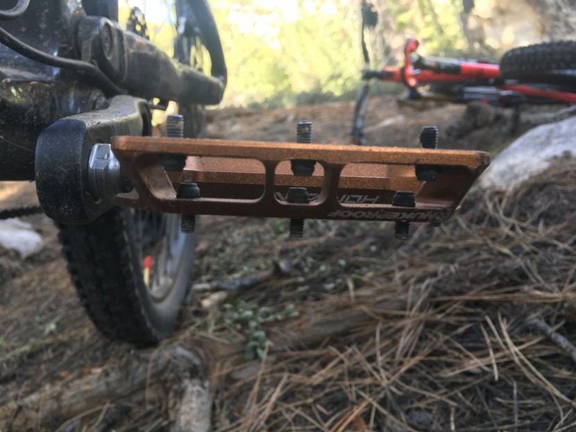 nukeproof horizon pro - solid pedal with exceptional grip and clean lines