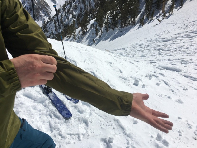 arc'teryx tenquille hoody - the cuffs are elastic and fit well, though don't give the option to...