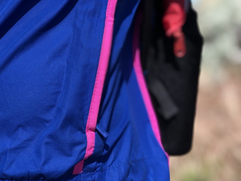 nike windrunner woven for women - full-sized zippered hand pockets make this jacket handy for everyday...