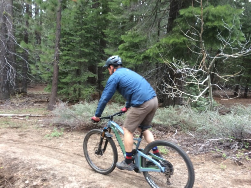 fox racing flexair - on the descent, these shorts rest a little above the knee.