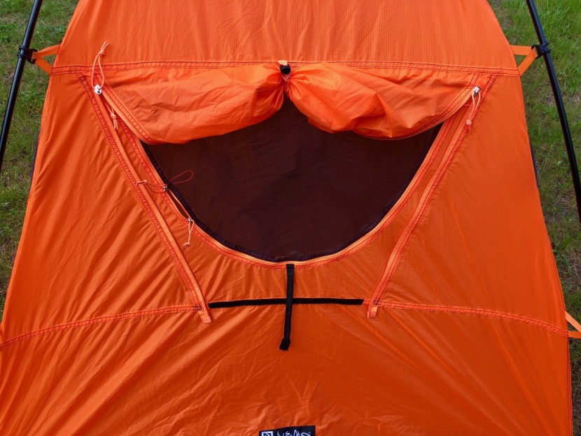 nemo tenshi - a view of the back "half" door on this model. we liked this feature...