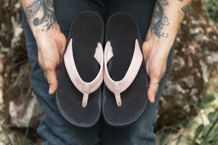 flip flops womens - the unique wet sand footbed of the olukai ohana is the perfect...