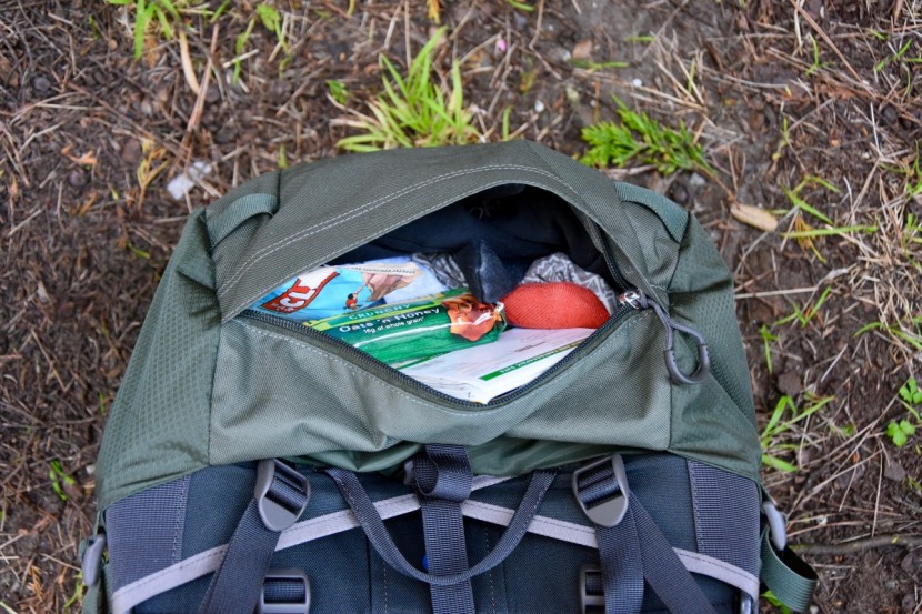 osprey volt 60 - the main lid pocket has a narrow opening, making it a bit difficult...