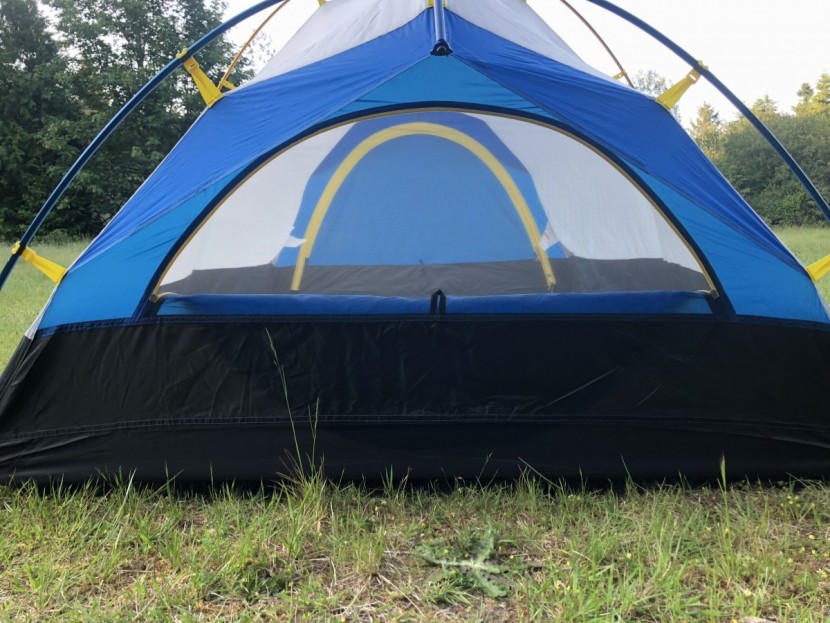 sierra designs convert 2 - this tent sits in the middle of the road as far as weight goes. it...