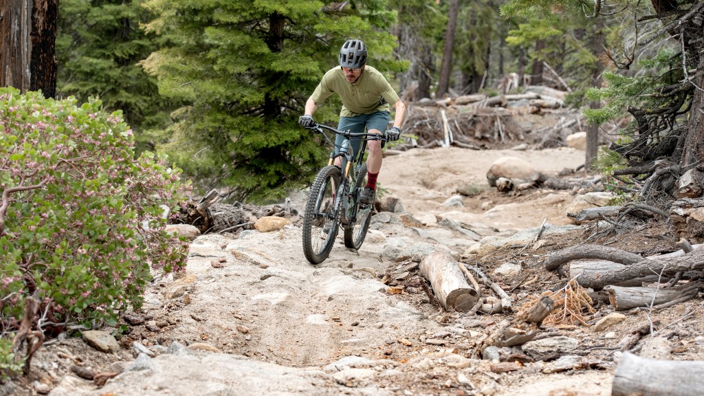 niner rip rdo 29 3-star - for as slack and low as the rip 9 rdo is, it still climbs pretty...