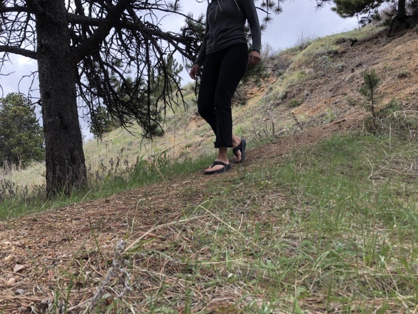 hoka ora recovery flip for women - steep trails are no problem for the ora, though the straps are loose...