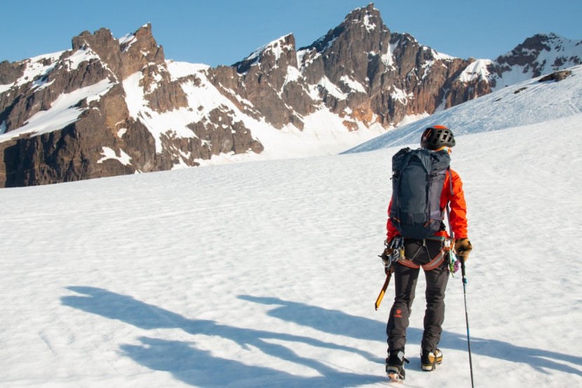 mountaineering backpack - a mountaineering backpack should have the features you want, without...