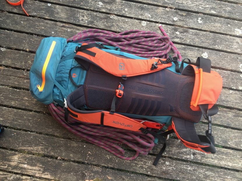 ortovox peak light 32l - the backpanel and wide, firm shoulder and hip padding provide...