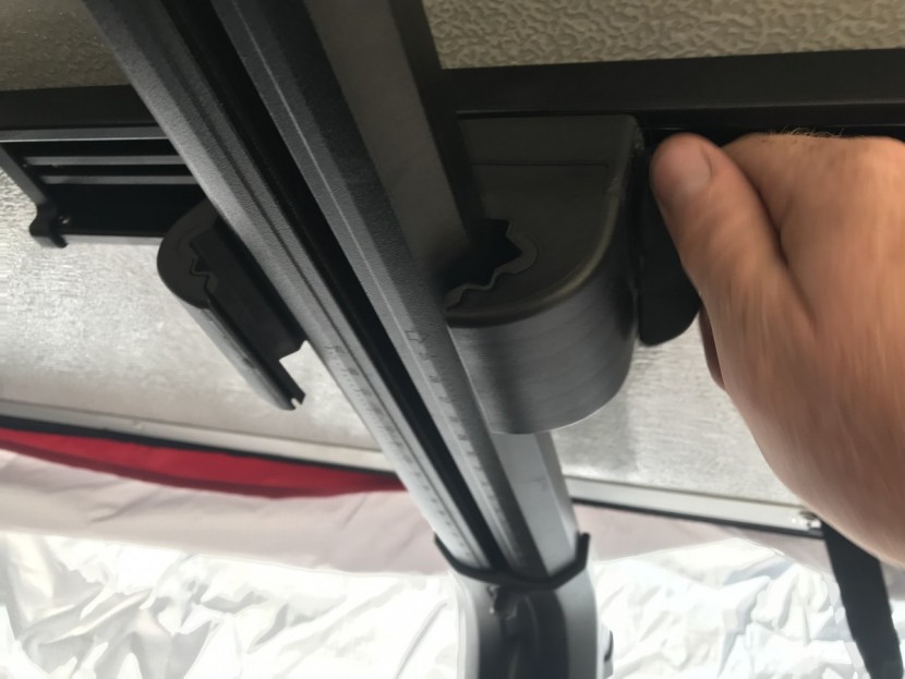 yakima skyrise medium - the tool-free mounting clamps that come with the skyrise take the...