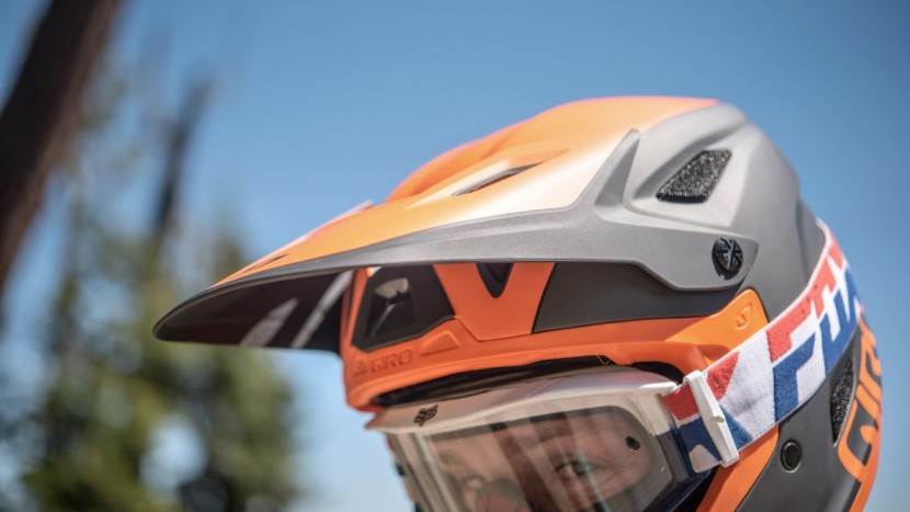 giro disciple mips - the visor is a nice length and size but is difficult to adjust.