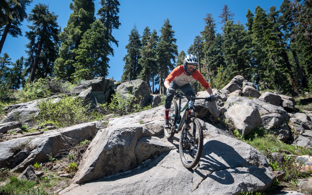 troy lee designs stage mips - this lid is best suited for a single crown bike and an enduro start...