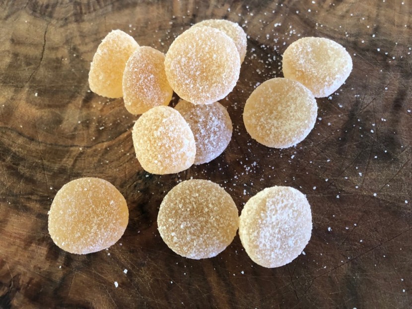 energy bar - skratch labs energy chews orange flavor.