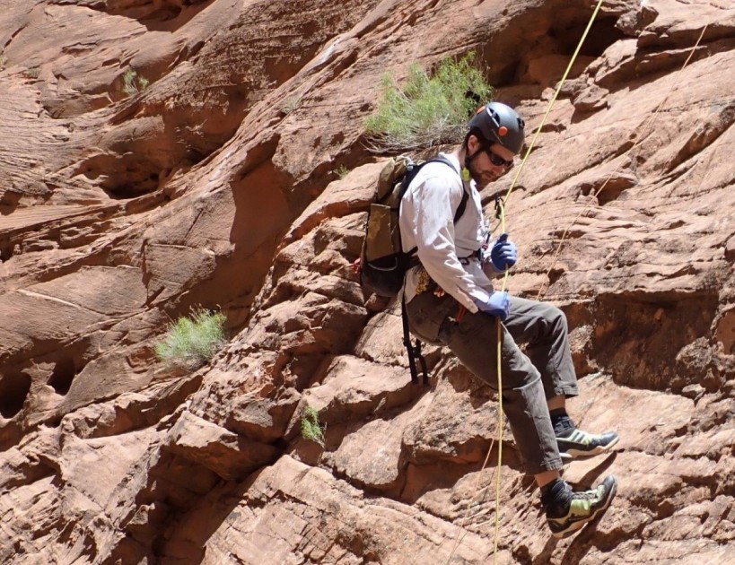 mountain hardwear scrambler 35 - we liked the gear loops both inside and outside the scrambler for...