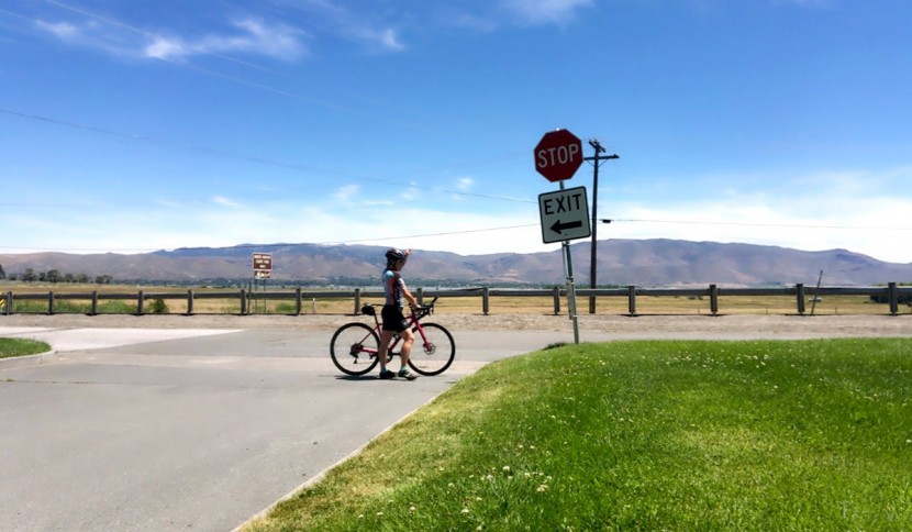 pearl izumi escape quest for women - we're sort of bummed the escape quest doesn't quite live up to its...