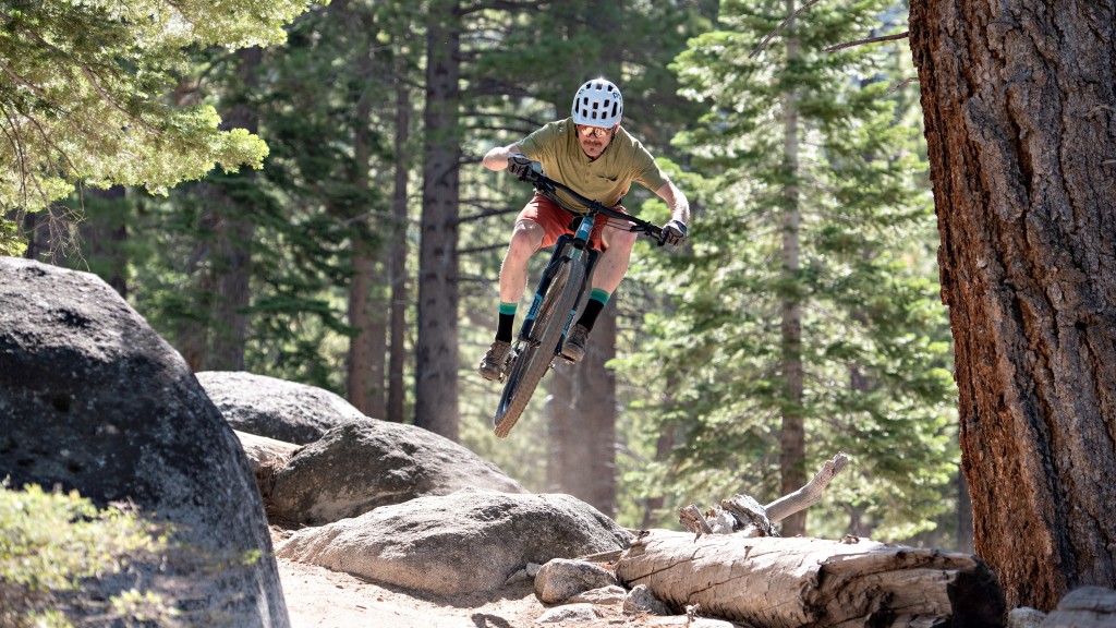 santa cruz chameleon 29 r - if you're looking for a versatile and fun-loving hardtail, we think...