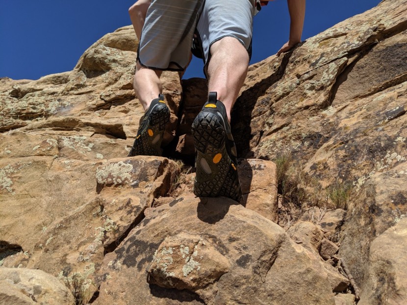 vibram v-trail 2.0 - true to vibram's roots, a fully wrapped outsole protects the bottom...