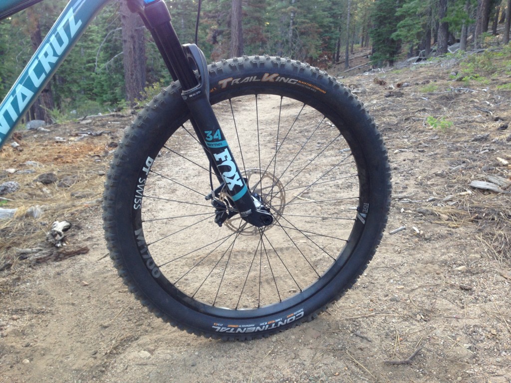 continental trail king protection apex 2.6 - the trail king is a serviceable front tire for less aggressive...