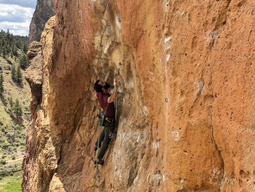 metolius inferno ii - alon making the clip into the inferno ii draw below the overlap on...