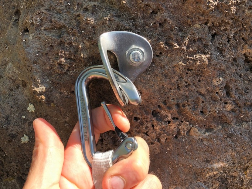 quickdraw - unclipping this draw is a breeze due to its keylocking design, and...