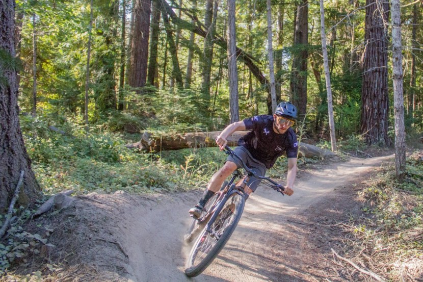 poc aspire - the aspire has a large fit and pliable frame that works well with a...