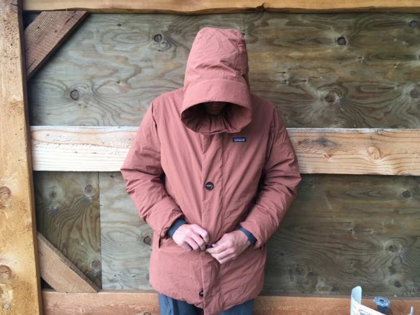 patagonia frozen range - the large buttons featured on the front of this coat are elegant...