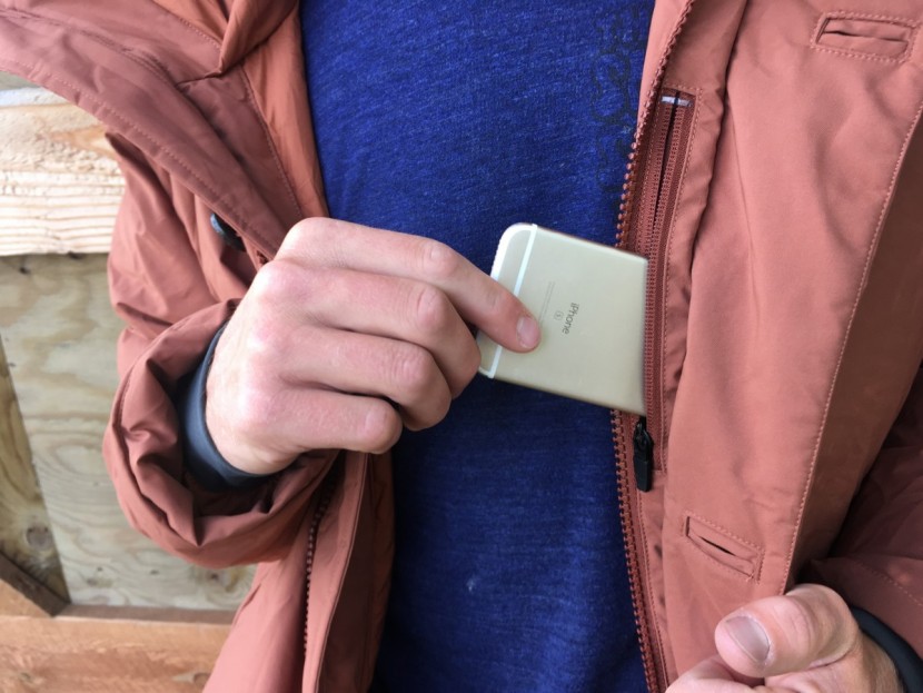patagonia frozen range - the external chest pocket has plenty of room for a phone, keys, or...
