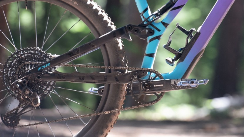 specialized stumpjumper comp carbon 27.5 12-speed for women - we're partial to gx eagle, but the nx drivetrain on the stumpjumper...