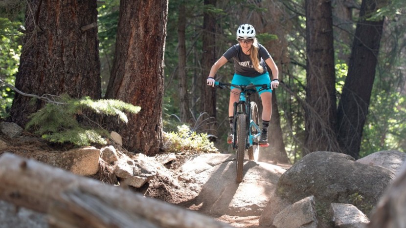 canyon spectral wmn cf 7.0 - the canyon is a capable and confident descender, ready for anything...