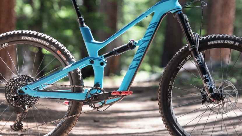 canyon spectral wmn cf 7.0 - the spectral has a clean carbon frame with canyon's triple phase...