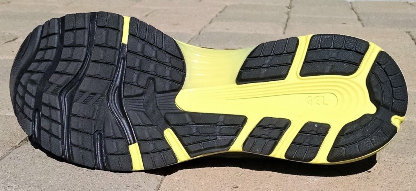 asics gel-nimbus 21 - asics does a great job of covering the vulnerable spots with tough...