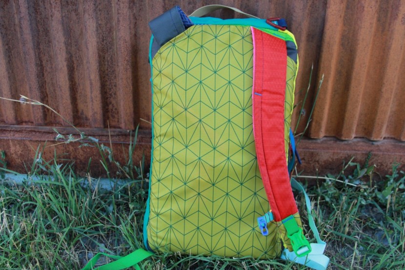 cotopaxi tasra 16l - when in briefcase mode, you can easily tuck the straps back using...