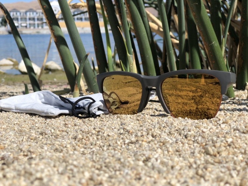 smith haywire - the haywires come with just a bag for a case and for cleaning the...