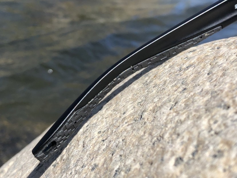 costa del mar spearo - grips along the bows that also help channel sweat away from your...