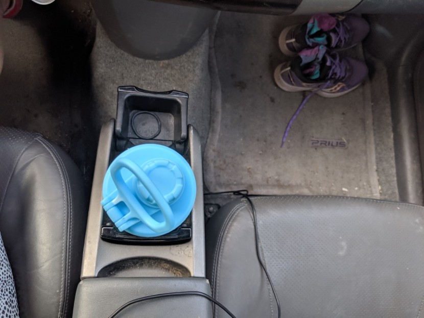 takeya actives insulated - the takeya just barely fits in this prius cup holder.