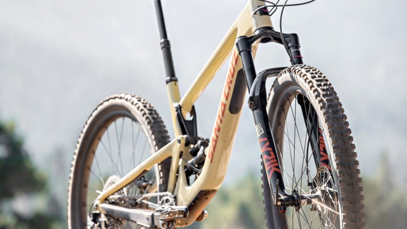 the lyrik ultimate fork and super deluxe ultimate rear shock work...