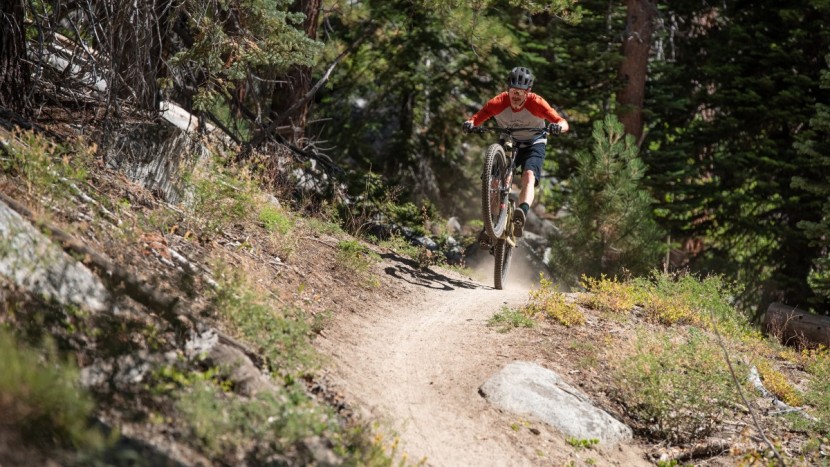 santa cruz hightower cc xo1 - the hightower definitely wakes up a bit at speed. we wouldn't...